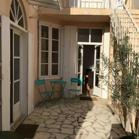 Petit Bijou 度假居 *